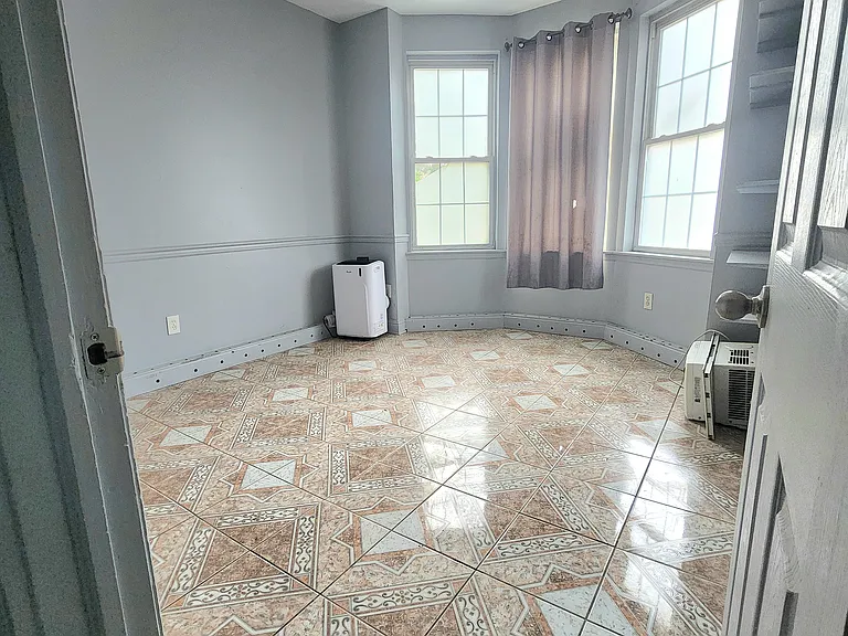 66 Vincent St #1 — Photo 12