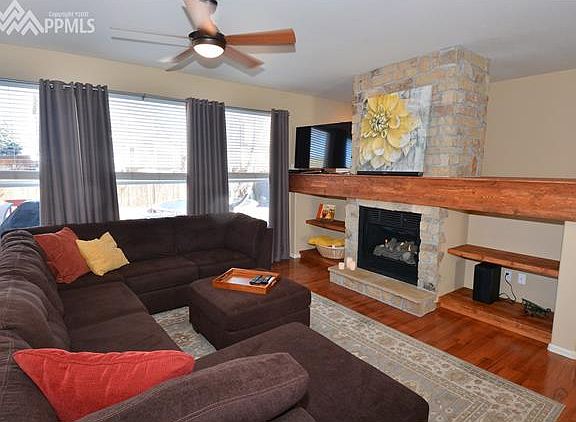 4th image of 8095 Radcliff Dr
