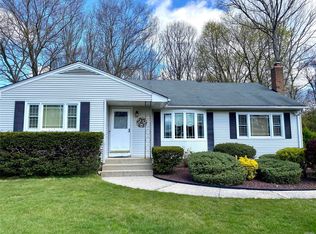 69 Jane Rd, Hauppauge, NY 11788