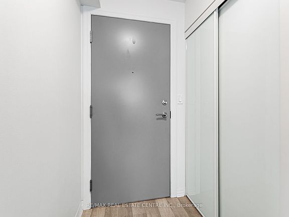 5th image of 80 Esther Lorrie Dr #720