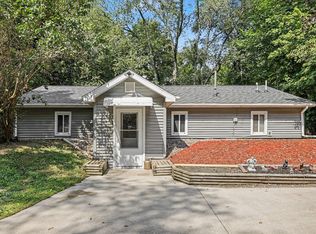 15700 Lepper Rd, Hickory Corners, MI 49060