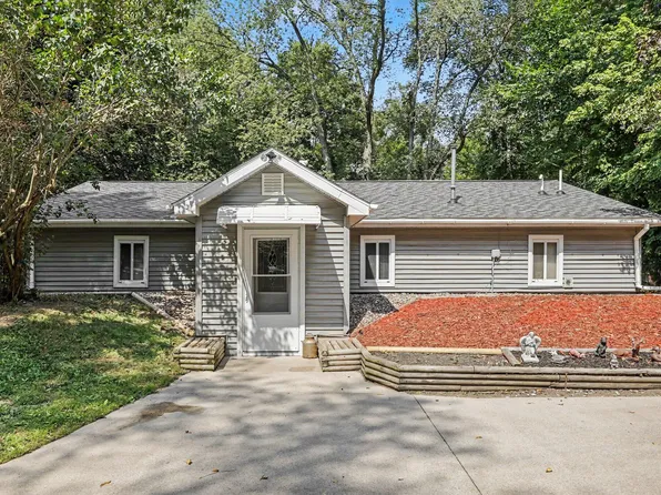15700 Lepper Rd, Hickory Corners, MI 49060