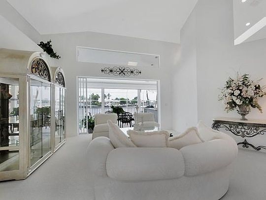 2nd image of 65 Covewood Ct