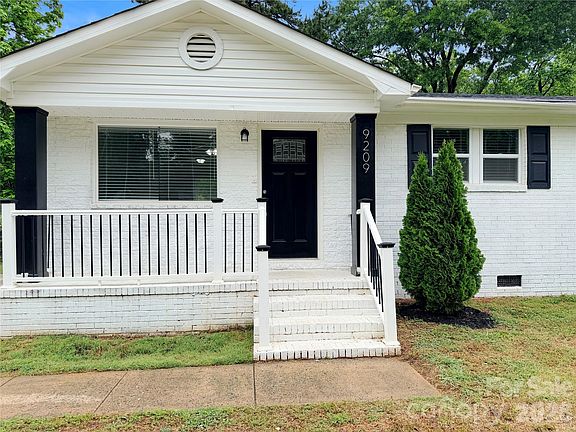 3rd image of 9209 Edgevale Dr