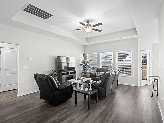 5th image of 447 Honeyhill Loop