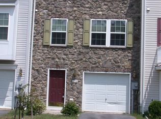 271 Scarboro Dr, Bunker Hill, WV 25413