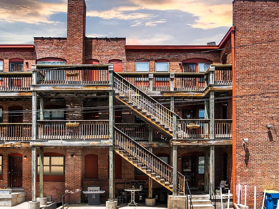 01-2051-N-College-Ave-WindowStill-Real-Estate-Photography-1_07122022