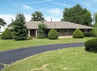 2028 Airport Rd, Owensboro, KY 42301