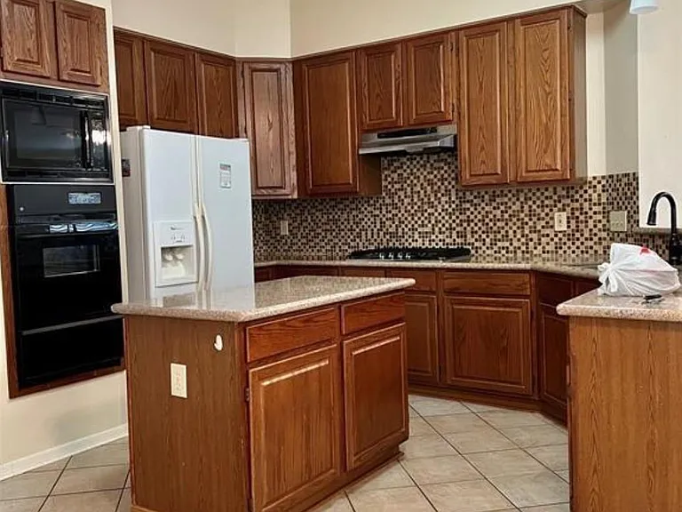 4230 Torrey Creek Ln — Photo 4