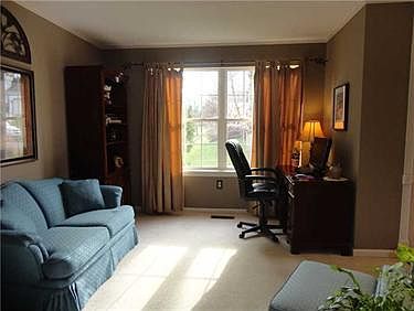 5th image of 100 Carriage Dr