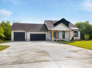 329 Sarah Ct, Derby, KS 67037