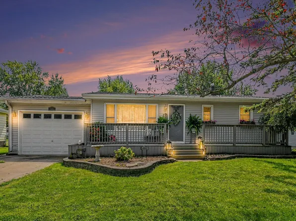 4562 Vista Dr, Bridgman, MI 49106