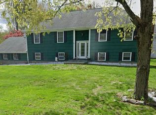 151 California Rd, Yorktown Heights, NY 10598