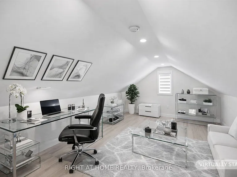 961 Victoria Park Ave — Photo 9