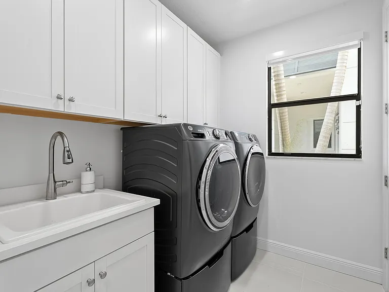 5603 Delacroix Ter — Photo 24