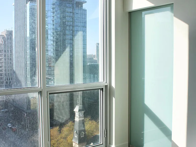 1 Yorkville Ave #1203 — Photo 5