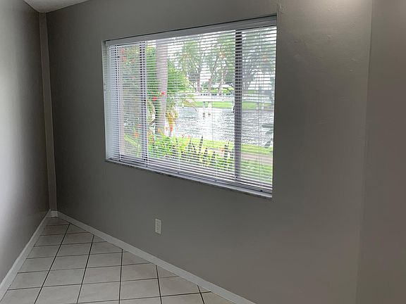 5th image of 16751 N Glades Dr APT 5
