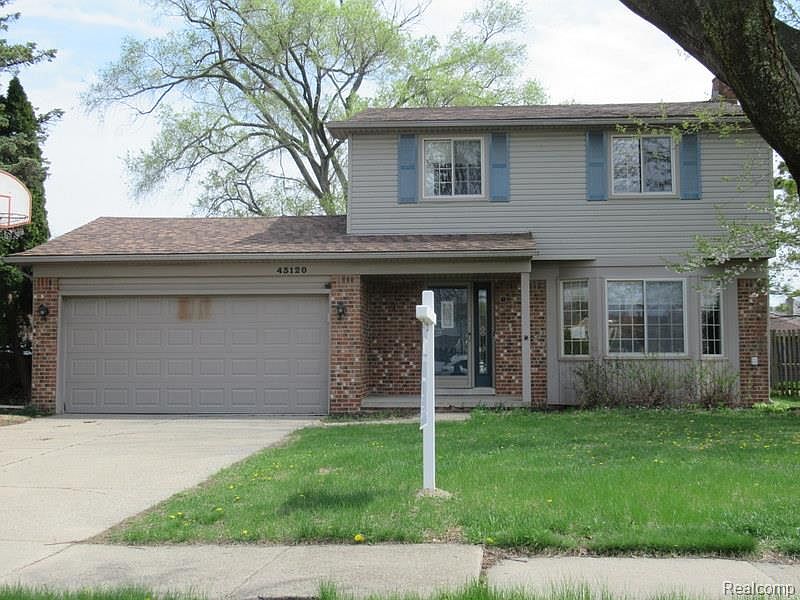 1st image of 43120 Chaucer Dr