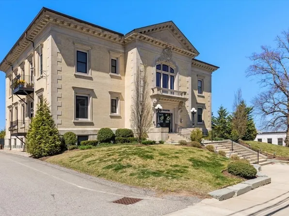 7 Russell St #204, Plymouth, MA 02360