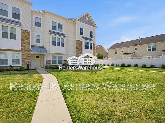 2nd image of 1005 Opal St #105