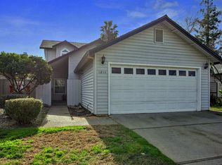 1810 Lakeshore Dr, Lodi, CA 95242