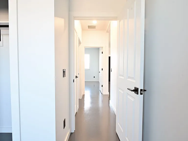 1495 Oxbow Dr — Photo 40