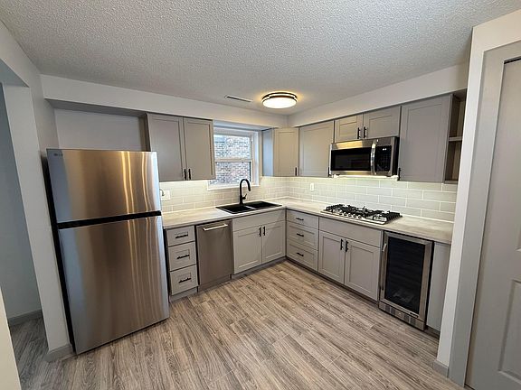 3rd image of 5904 Hallworth Ave #B