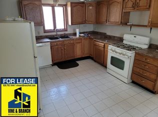 1439 S 10th St, Sheboygan, WI 53081