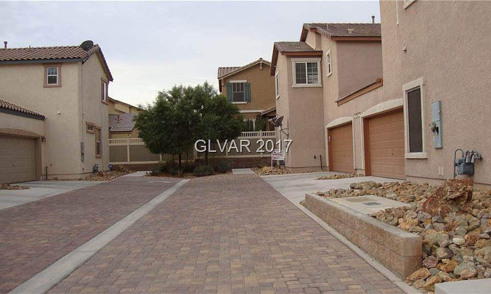 1st image of 927 Sable Chase Pl #0