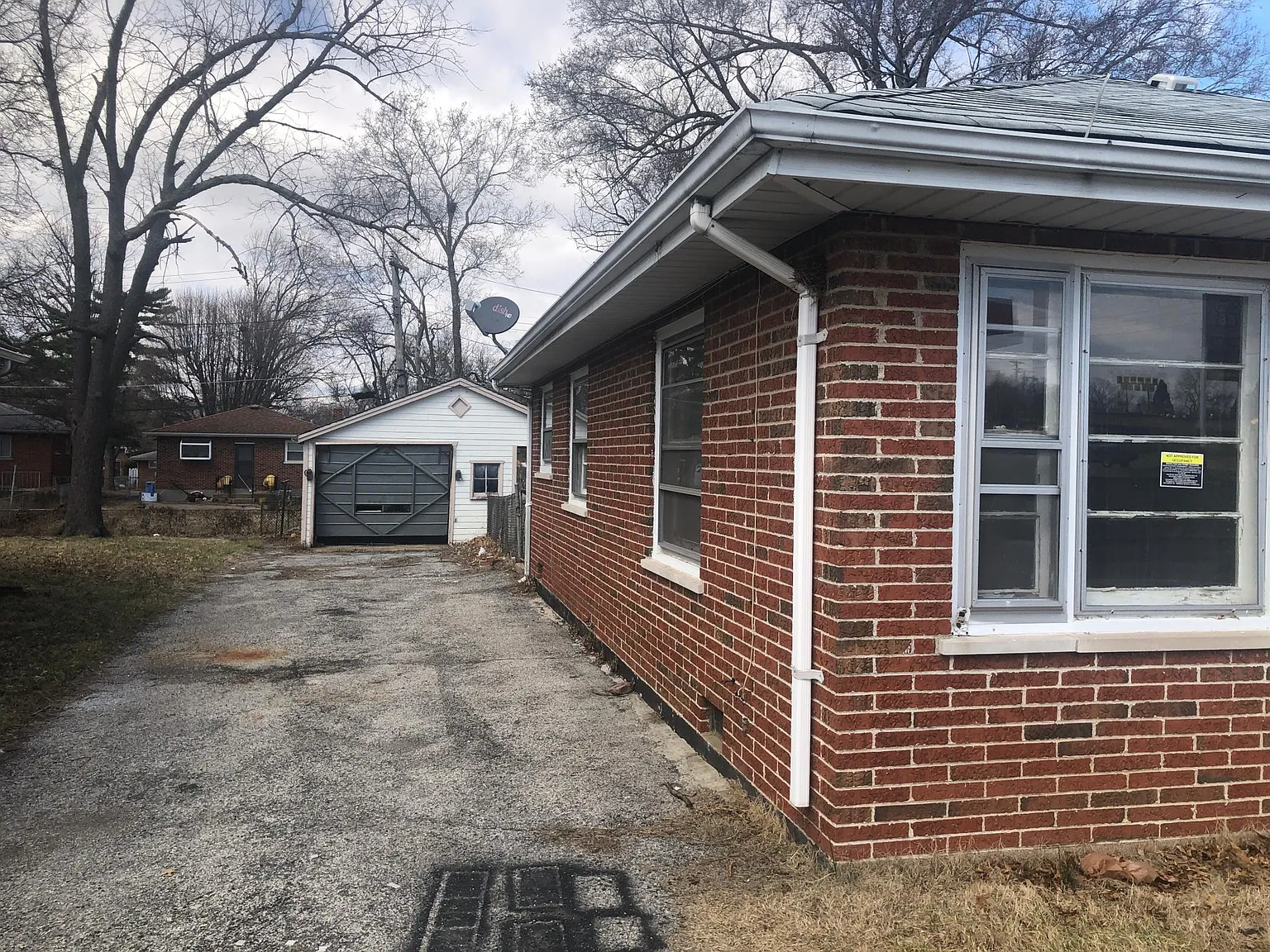 2 bed, 768 sqft, $950 — Photo 2
