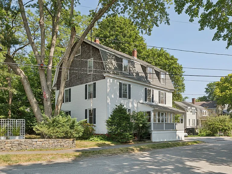 2 Cottage Ln #2 — Photo 1