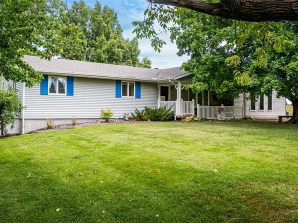 12566 Route 108, Carlinville, IL 62626