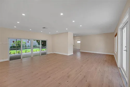 21060 NE 18th Ct Photo 1