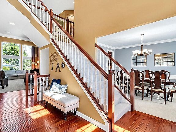 2nd image of 9884 Archer Ln