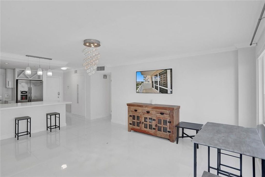 133 N POMPANO BEACH Boulevard #1103, photo 5