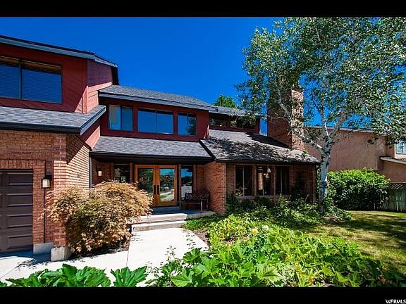 3rd image of 2067 E Terra Vista Way