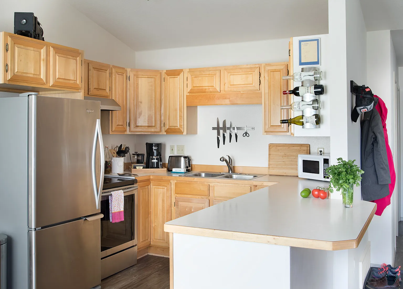 2 bed, 884 sqft, $2,750 — Photo 4