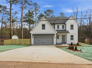 320 Hunnicutt Rd SE, Mableton, GA 30126