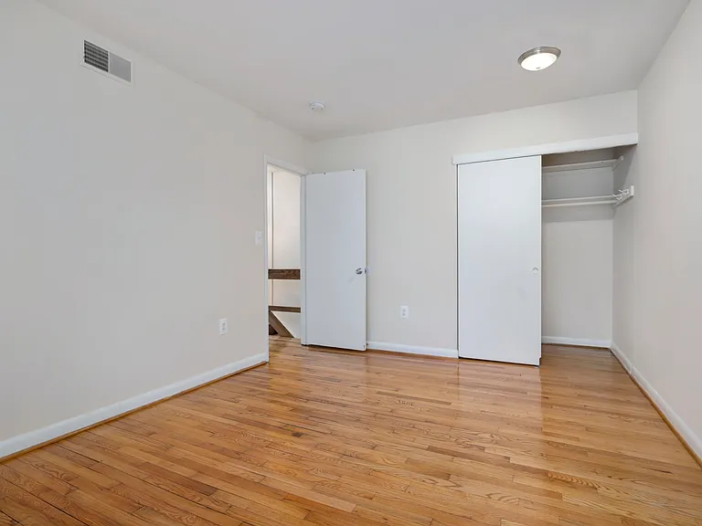 Hancock Apartments — Photo 3