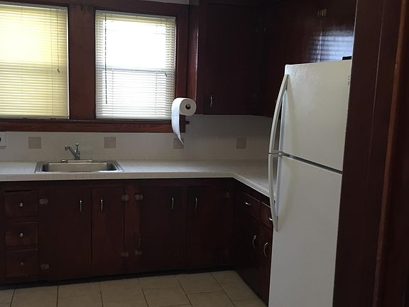3rd image of 173 Fargo Ave #3