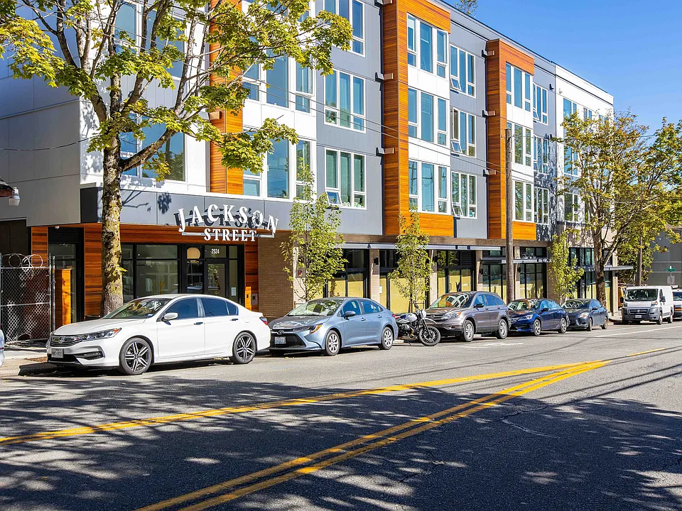 Jackson Street Apartments