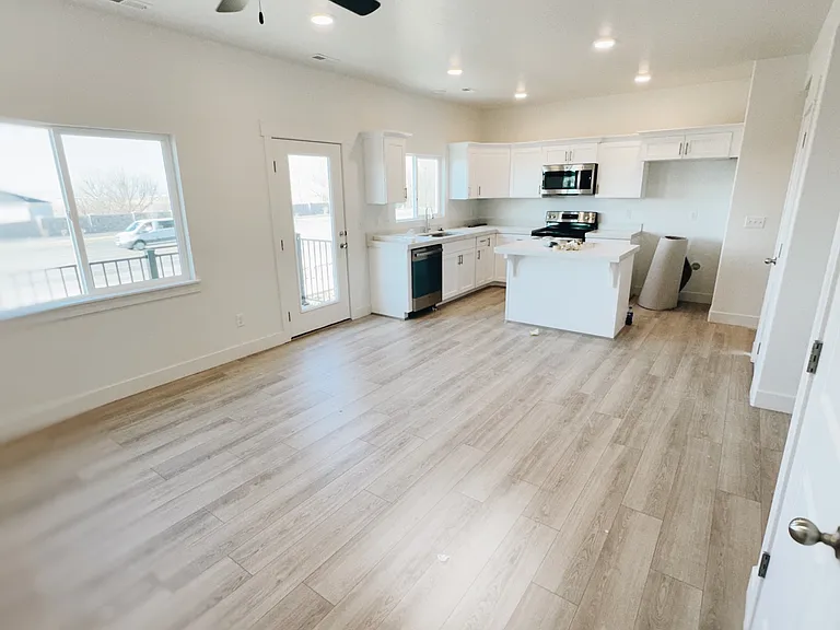 1587 N 1870 E — Photo 7