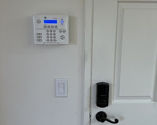 5th image of 4810 S La Brea Ave APT 307