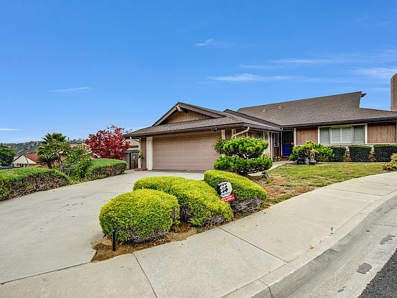 2nd image of 816 Granada Dr