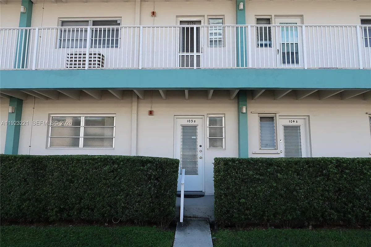 Photo 2 of 12 - 3922 NE 166th St #S105 - North Miami Beach, FL Building Photo - 3922 NE 166th St #S105