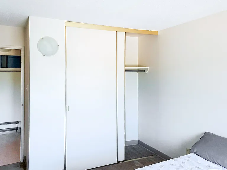 1025 Munroe Ave #202 — Photo 9