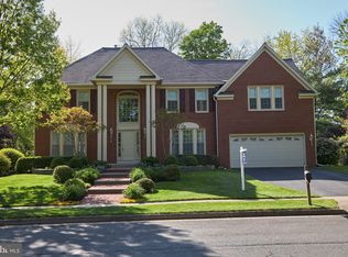 211 Whitney Pl NE, Leesburg, VA 20176