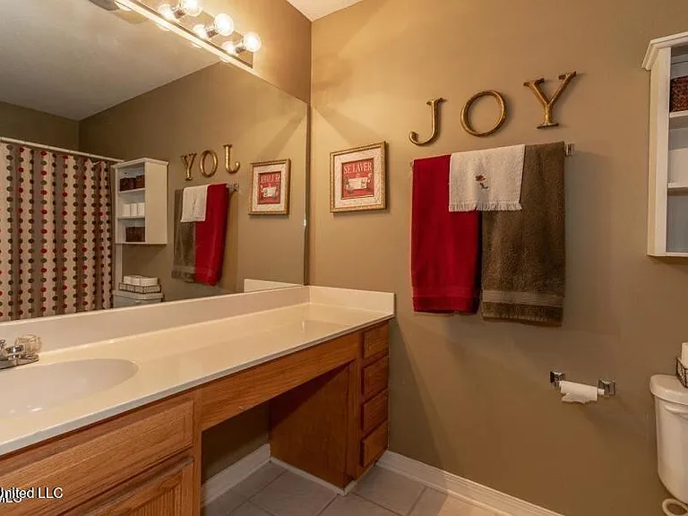 16222 Saddle Dr — Photo 18