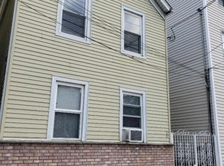 33 Houston St, Newark, NJ 07105