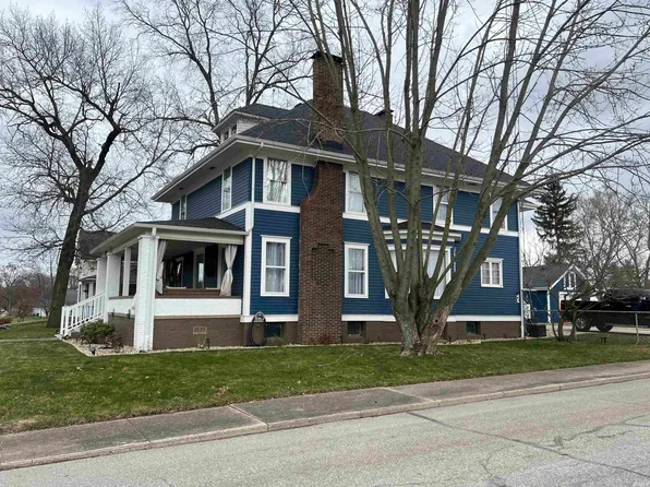 402 E Lake St, Knox, IN 46534